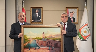 Eski Milli Savunma Bakanı Hulusi Akar Şanlıurfa’da