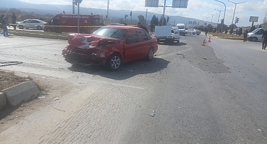 Feci trafik kazası: 3 ölü, 2 yaralı