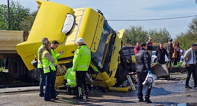 Feci trafik kazası: 5 ölü, 2 yaralı