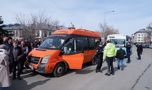 Feci trafik kazası; 14 yaralı
