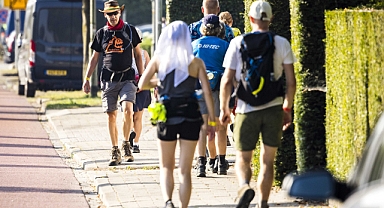 Günde en az 2 bin 200 adım atmak erken ölüm riskini azaltıyor