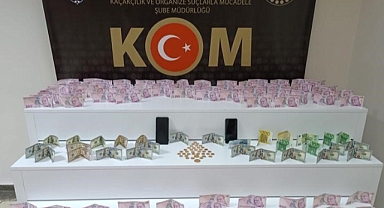 Hilvan'da dolandırıcılık konusu para ve ziynet eşyaları sahibini teslim edildi