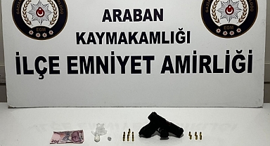 Kovalamaca sonucu uyuşturucu ve silah ele geçirildi