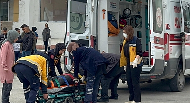 Motosiklet ile otomobil çarpıştı: 1 yaralı