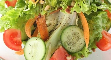 "Sahurda ilk çatalı sebze veya salatadan alın"