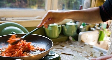 Sahurdan hemen sonra yatmak reflü ataklarını tetikleyebilir