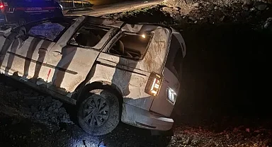 Şanlıurfa'da otomobil şarampole uçtu: Yaralılar var