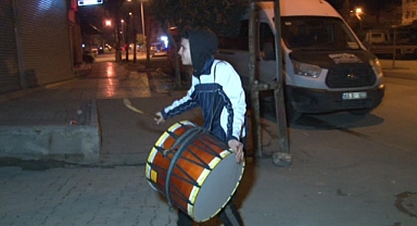 Şanlıurfa'da Ramazan davulcularının mesaisi başladı