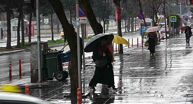Şanlıurfa ve çevre illerde sağanak yağış etkili oluyor
