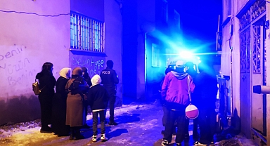 Yalnız yaşayan yaşlı adam evinde ölü bulundu