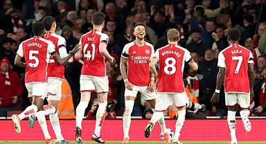Arsenal, derbiyi 5 golle kazandı