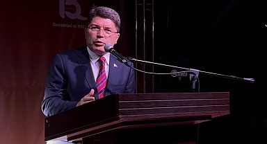 Bakan Tunç: "Aynı yolu izlerse eğer DEM Parti, aynı muameleyle karşılaşır"