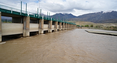 Eriyen kar suları Doğu’daki nehirlerin debisini yükseltti