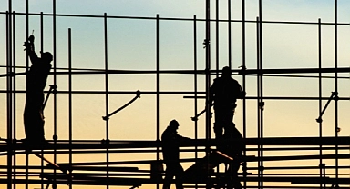Güven endeksi hizmet sektöründe azaldı, perakende ticaret ve inşaat sektöründe değişmedi