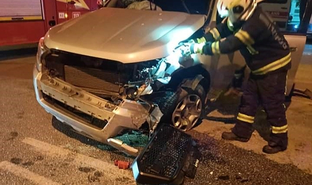 İki otomobil çarpıştı: 4 yaralı