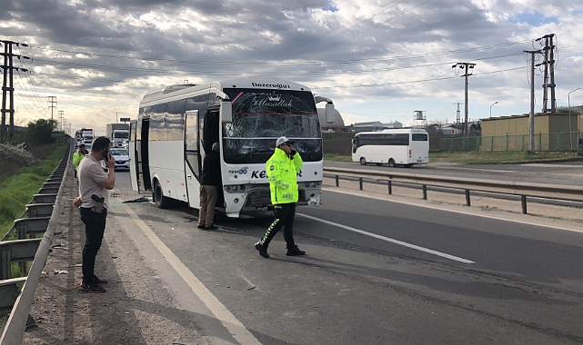 İşçi servisi ve askerleri taşıyan minibüsün karıştığı kazada çok sayıda yaralı var!