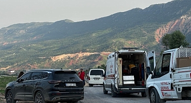 Kamyonet uçuruma yuvarlandı! Yaralılar var