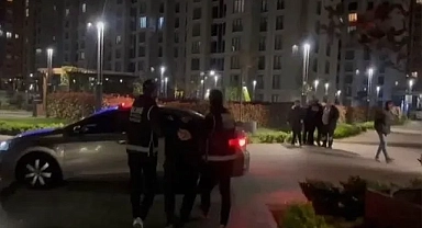 Kırmızı ve sarı bültenle aranan yabancı uyrukluya operasyon!  