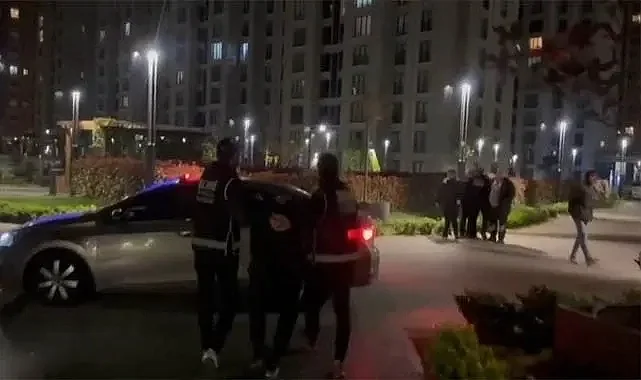 Kırmızı ve sarı bültenle aranan yabancı uyrukluya operasyon!  