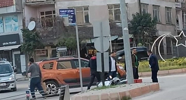 Otomobil motosiklete çarptı:1 yaralı