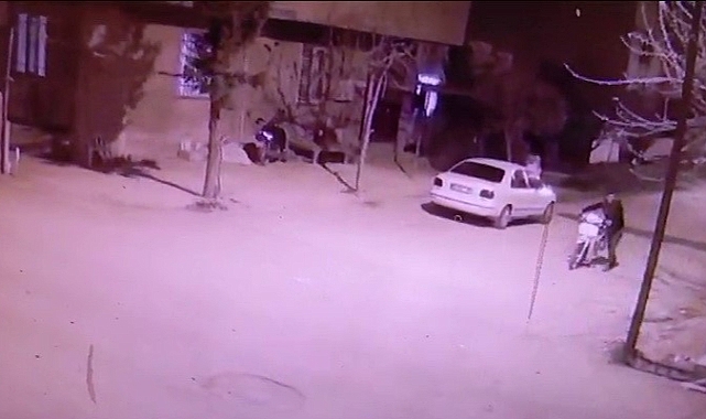 Park halindeki motosiklet çalındı