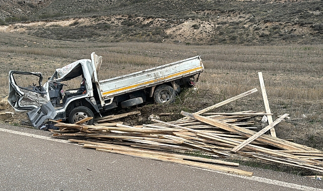 Refüje çıkıp takla attı, 1 ölü 2 yaralı