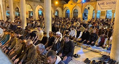 Şanlıurfa’da vatandaşlar camilere akın etti