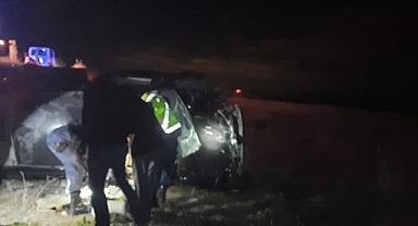 Şarampole devrilen hafif ticari araçta 5 kişi yaralandı