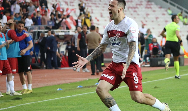Sivassporlu Rey Manaj gol sayısını 22’ye yükseltti