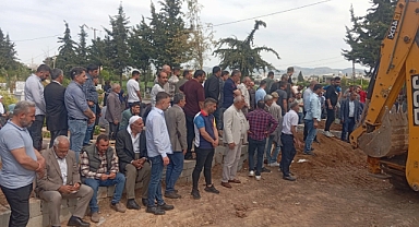 Trafik kazasında ölen tarım işçileri Kızıltepe'de toprağa verildi