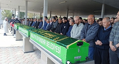 Urfa'da kazada ölen polis memuru ve ailesi son yolculuklarına uğurlandı