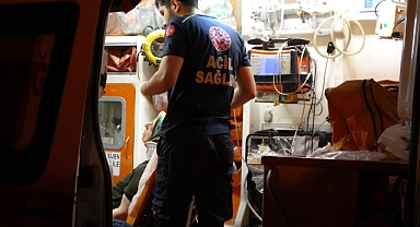 3 otomobil kazaya karıştı: 2 yaralı