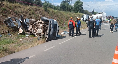 Beton tankeri yolcu minibüsüne çarptı! Çok sayıda ölü ve yaralı