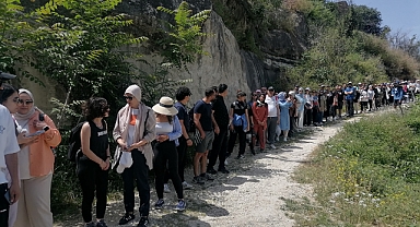 Doğaseverler Halfeti’de 'karagül’ü aradı