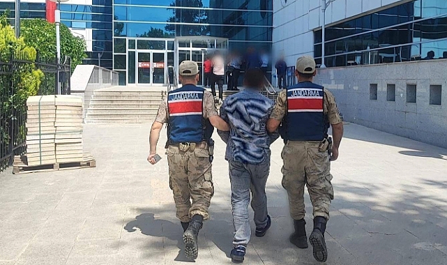 Göçmen kaçakçılığı operasyonu: 5 gözaltı