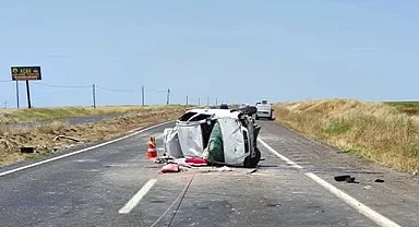 Hilvan-Siverek kara yolunda otomobil devrildi: Yaralılar var