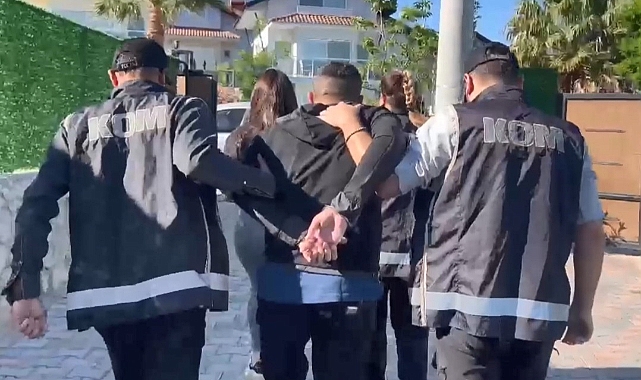 Kara para operasyonu: 8 gözaltı