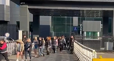 Masaj salonlarına fuhuş operasyonu: 33 kişi yakalandı