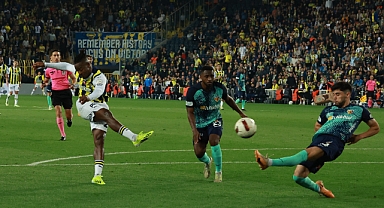 Michy Batshuayi, bu sezon 24. golüne ulaştı