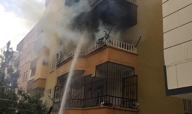 Şanlıurfa'da bir binada çıkan yangında 8 kişi mahsur kaldı
