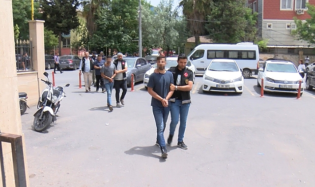 Şanlıurfa'da terör propagandası yapan 7 zanlı adliyeye çıkarıldı