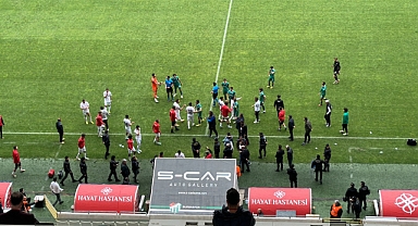 Vanspor FK, Bursaspor maçında sahadan çekildi