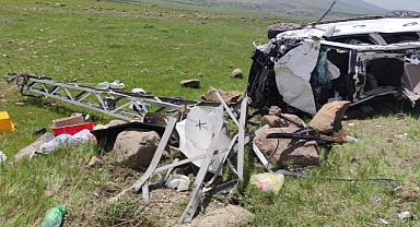 Varto yolunda feci kaza: 1 ölü, 4 yaralı