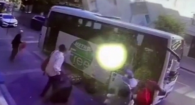 3 katlı binanın çökme anı kamerada