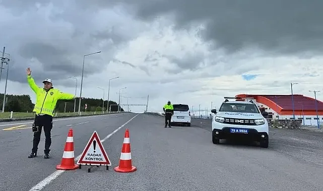 81 ilde trafik denetimi! Yüzbinlerce araca ve sürücüye ceza yağdı