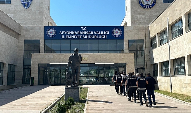 9 farklı adrese şafak vaktinde baskın: 7 gözaltı