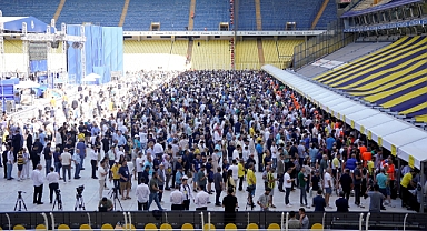 Fenerbahçe'de oy kullanma işlemi başladı