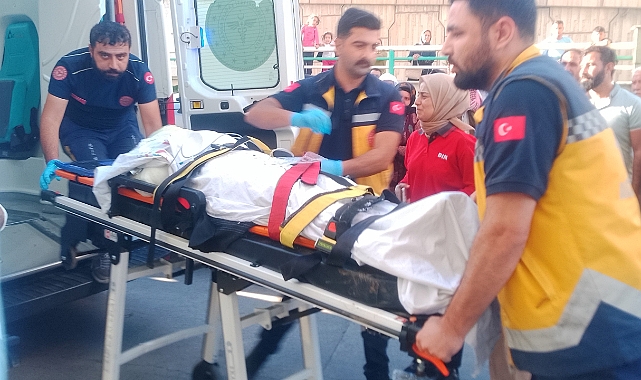 Hilvan'da mercimek biçme makinesi yüksek gerilim hattına temas etti: Ölü ve yaralılar var