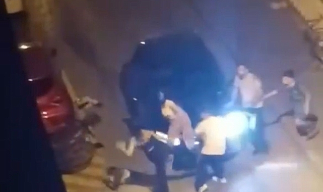 Kız arkadaşlarıyla kavga etti, sokak boks ringine döndü