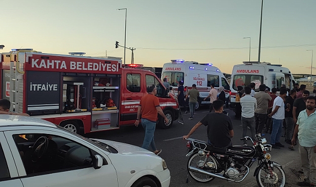 Orta refüje çarpan araç yola savruldu: 5 yaralı
